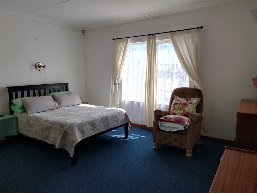 3 Bedroom Property for Sale in Fraaiuitsig Western Cape